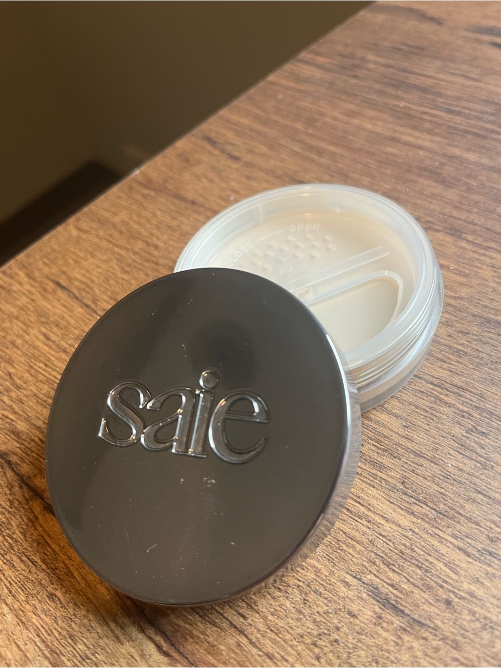 Saie Setting Powder - Translucent